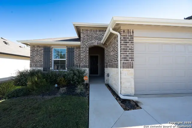 556 Chaco Loop, Seguin, TX 78155 - Image #1