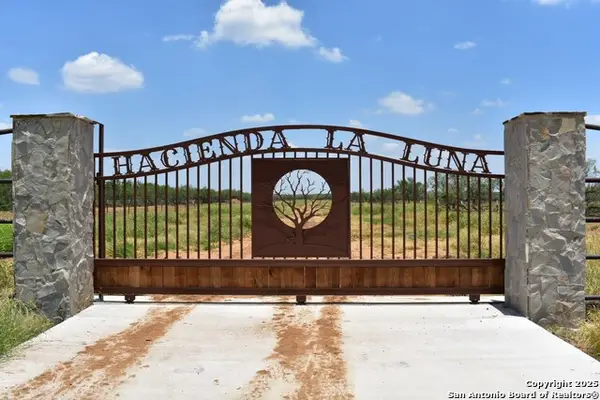 000 Jefferies Road, Laredo, TX 78045