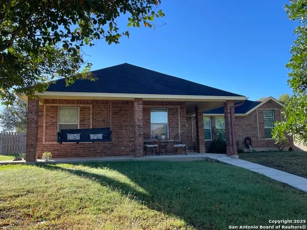 1607 Sunspur Rd, New Braunfels, TX 78130