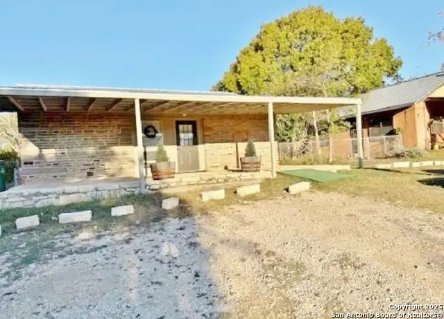 11 Main St, Blanco, TX 78606 - Image #2