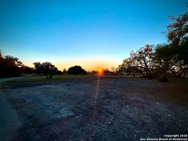 60 Five Iron Cir, Brackettville, TX 78832