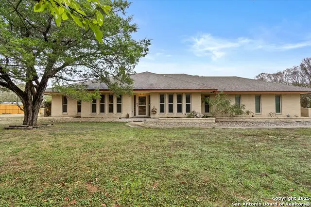 407 Windsor Ln, New Braunfels, TX 78132 - Image #1