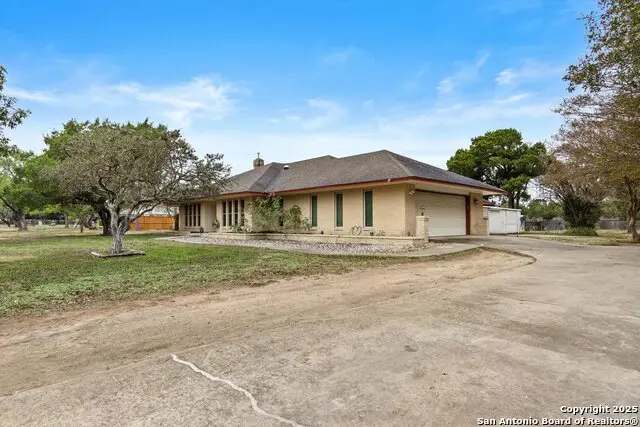 407 Windsor Ln, New Braunfels, TX 78132 - Image #3