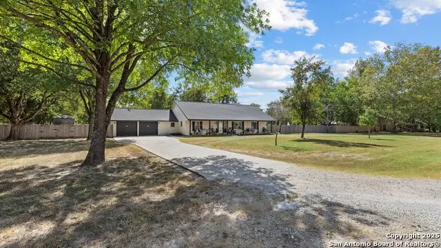 207 Woodlake, McQueeney, TX 78123 - #2