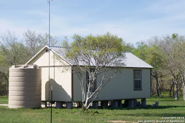 1527 County Road 412, Stockdale, TX 78160 - Image #3