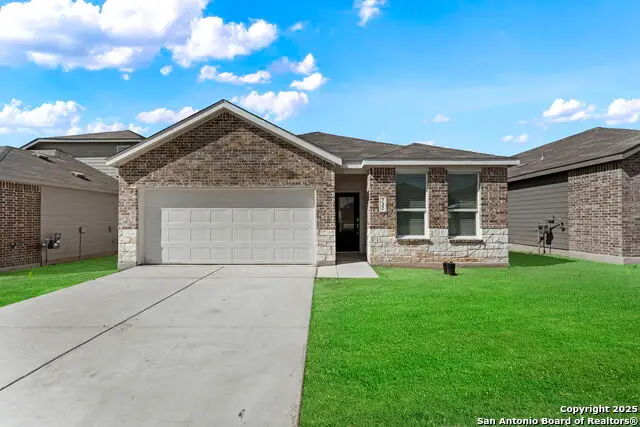 732 Horsetail Ln, New Braunfels, TX 78130 - Image #1