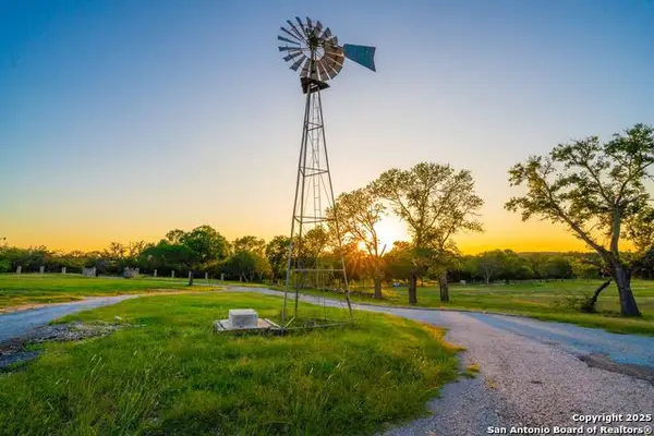 327 Waring Welfare Road, Boerne, TX 78006