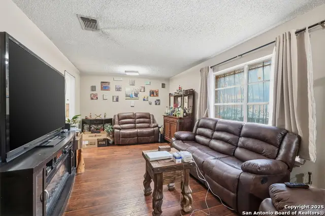 6810 Twinspur, Leon Valley, TX 78238 - Image #3