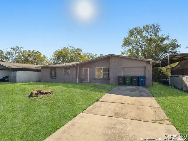 7702 Cartwheel Ln, San Antonio, TX 78227 - Image #2