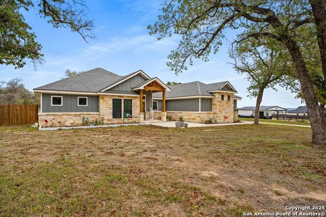 112 Archer Ridge Dr, La Vernia, TX 78121 - Image #2