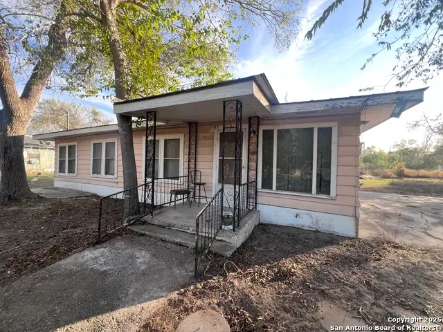 85 Brazos, Campbellton, TX 78008 - Image #1