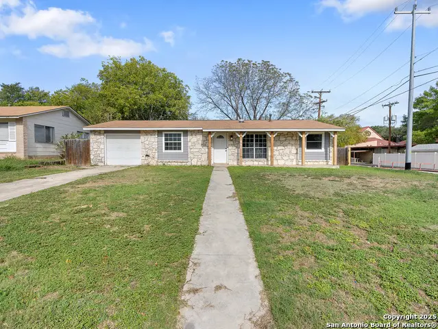154 Parkview Dr, Universal City, TX 78148 - Image #2