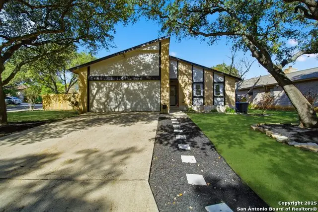 8571 Timber Briar St, San Antonio, TX 78250 - Image #2