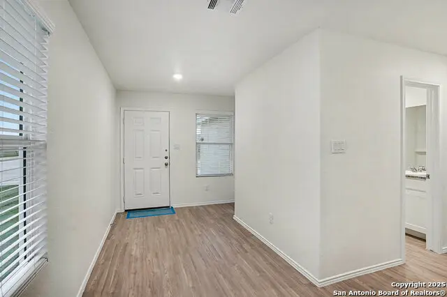 10402 Varmus, Converse, TX 78109 - Image #1