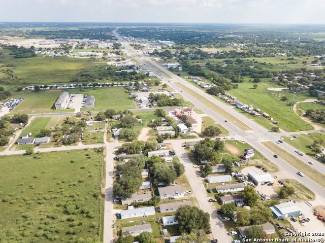 1804 Sutherland Springs, Floresville, TX 78114 - Image #1