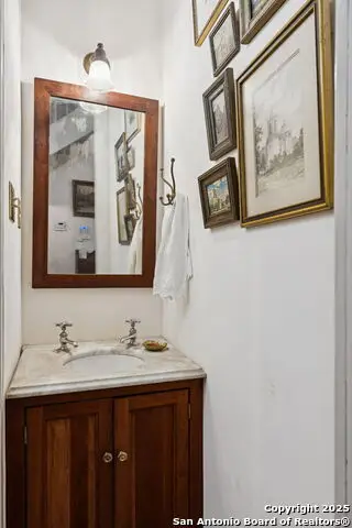 276 E Coll, New Braunfels, TX 78130 - Image #3