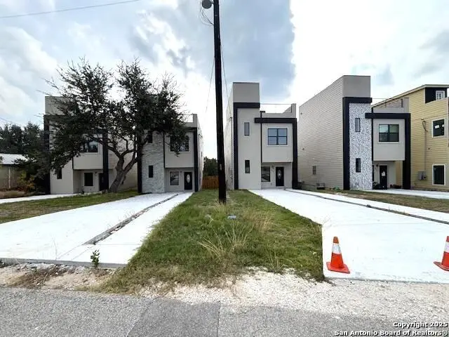 644 Canyon Circle, Canyon Lake, TX 78133 - Image #3