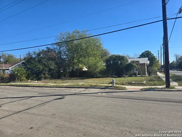 2021 El Paso, San Antonio, TX 78207 - Image #3