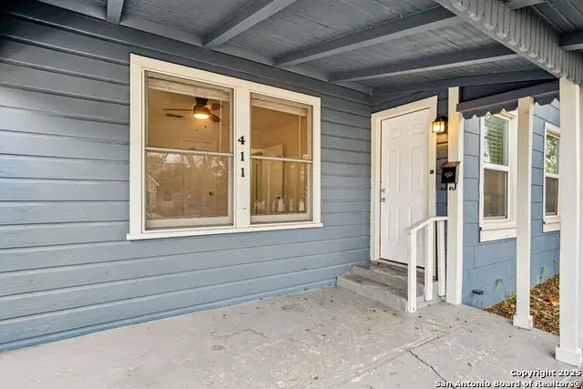 411 W Water St, Kerrville, TX 78028 - Image #3