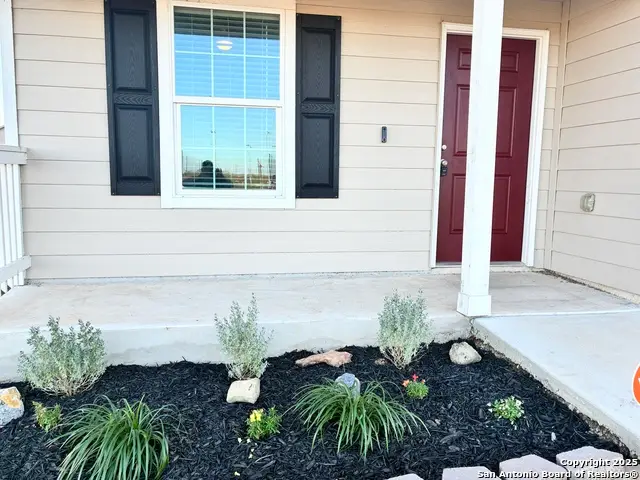 320 Agave, Jourdanton, TX 78026 - Image #2