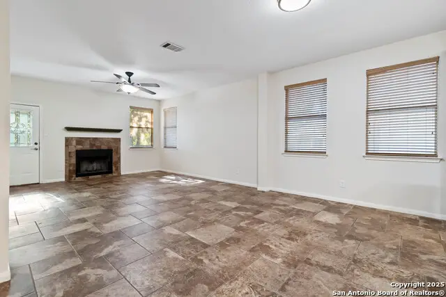 211 Blair Pl, New Braunfels, TX 78130 - Image #3