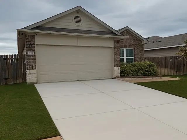 624 Independence, Liberty Hill, TX 78642 - Image #2