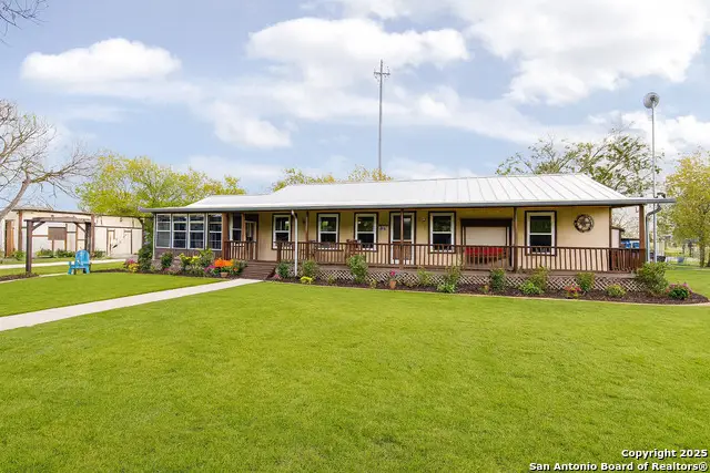 256 County Road 5716, Natalia, TX 78059 - Image #1