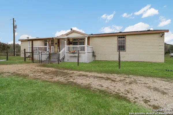 4892 County Road 427, Stockdale, TX 78160
