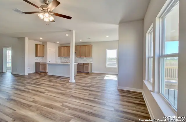 2518 White Daisy Hill, Converse, TX 78109 - #2