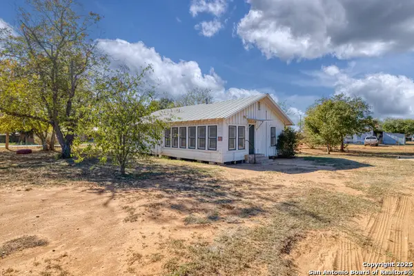 719 E Trinity, Pearsall, TX 78061