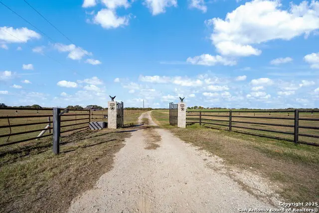 615 Fairview, Pleasanton, TX 78064 - Image #2