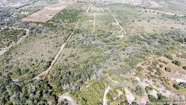 4796 Leslie Lane, Beeville, TX 78102 - #3