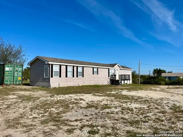 18707 County Road 5736, Castroville, TX 78009 - Image #2