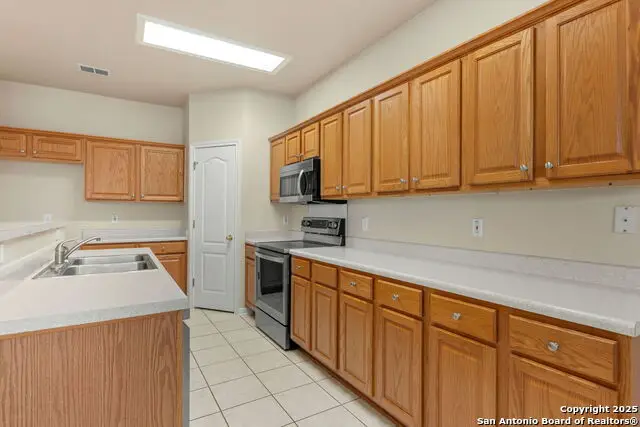 9331 Vinca Pass, San Antonio, TX 78251 - Image #3