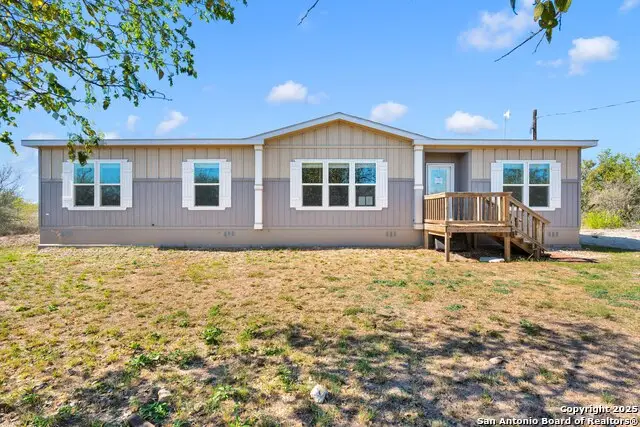 228 County Road 4647, Hondo, TX 78861 - Image #1