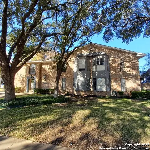 215 W Mistletoe #A, San Antonio, TX 78212 - Image #2
