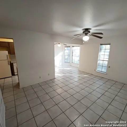 215 W Mistletoe #A, San Antonio, TX 78212 - Image #3