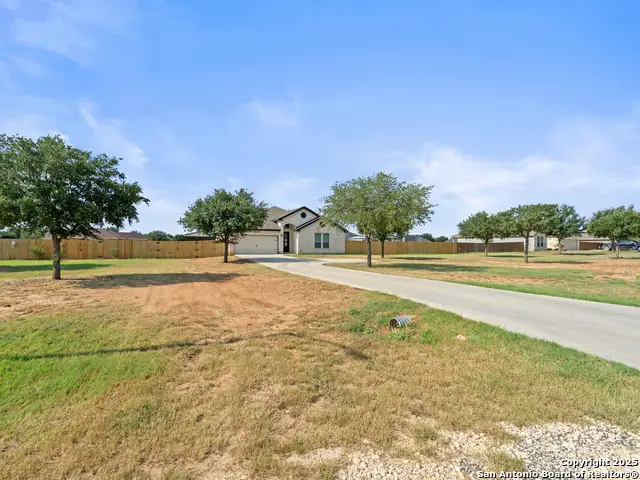 132 Medium Meadow, Lytle, TX 78052 - Image #3