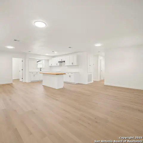 1223 W Mally, San Antonio, TX 78224 - Image #3