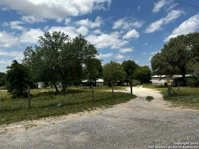 145 Highland Rd, Poteet, TX 78065 - Image #3