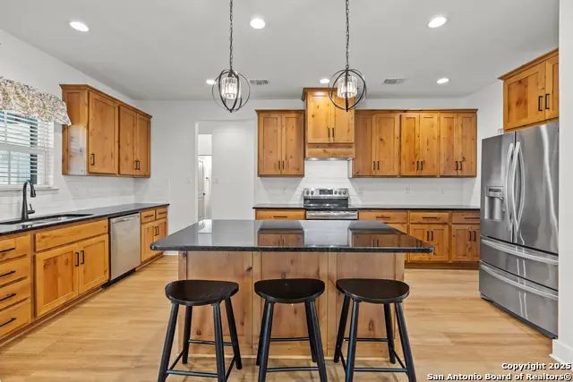 1015 Timbercrest, Pleasanton, TX 78064 - Image #3