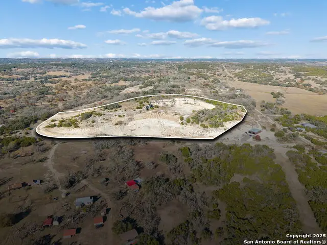 944 Metzger, Fredericksburg, TX 78624 - Image #1