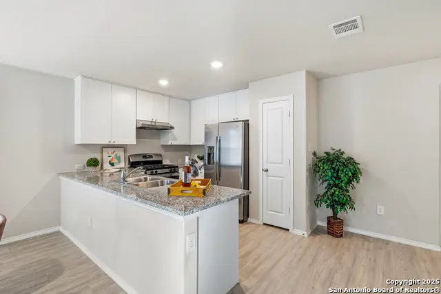 10254 Robbins, San Antonio, TX 78245 - Image #3