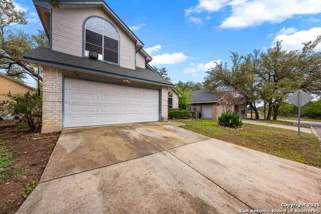 105 Golden Way, Universal City, TX 78028 - Image #3