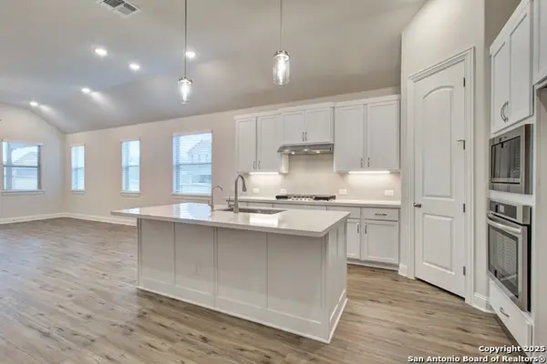 2031 Stephanie Avenue, New Braunfels, TX 78132