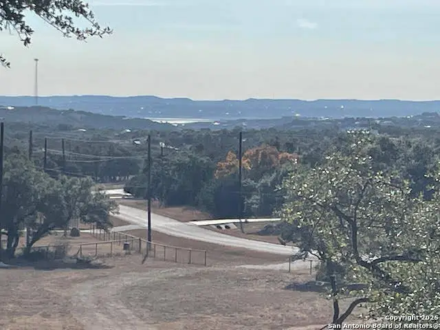 426 Coneflower Dr, Spring Branch, TX 78070 - Image #2