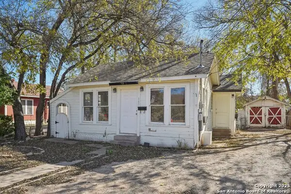 145 Francisco Lemos St, Kerrville, TX 78028