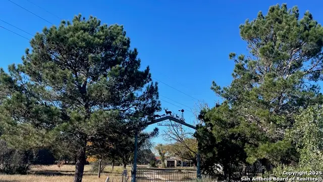 190 Gunther, Pipe Creek, TX 78063 - Image #3