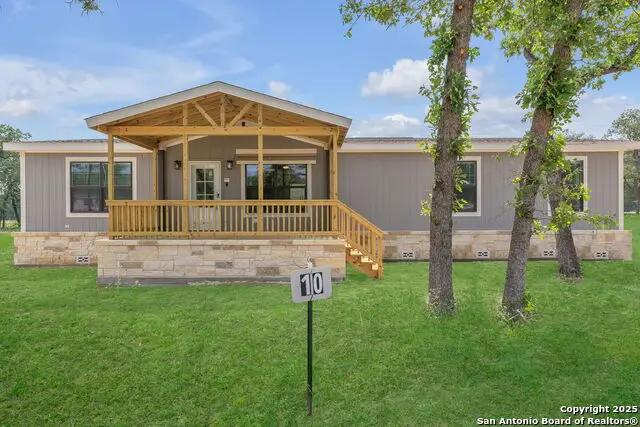 136 Syrah St, La Vernia, TX 78121 - Image #1