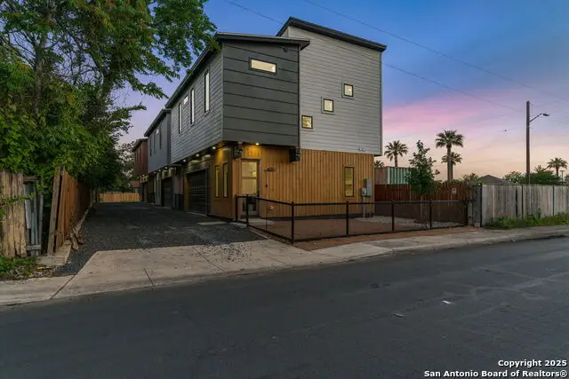 107 Harding Place #301, San Antonio, TX 78203 - Image #1